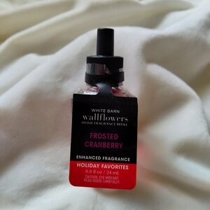 Frosted Cranberry Wallflowers Home Fragrance Refill, New 0.8 fl oz/ 24 mL